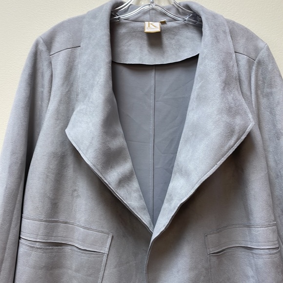 K By Kinnucan’s Adventure Grey Faux Suede Coat!!🔥🔥🔥 - Picture 7 of 16